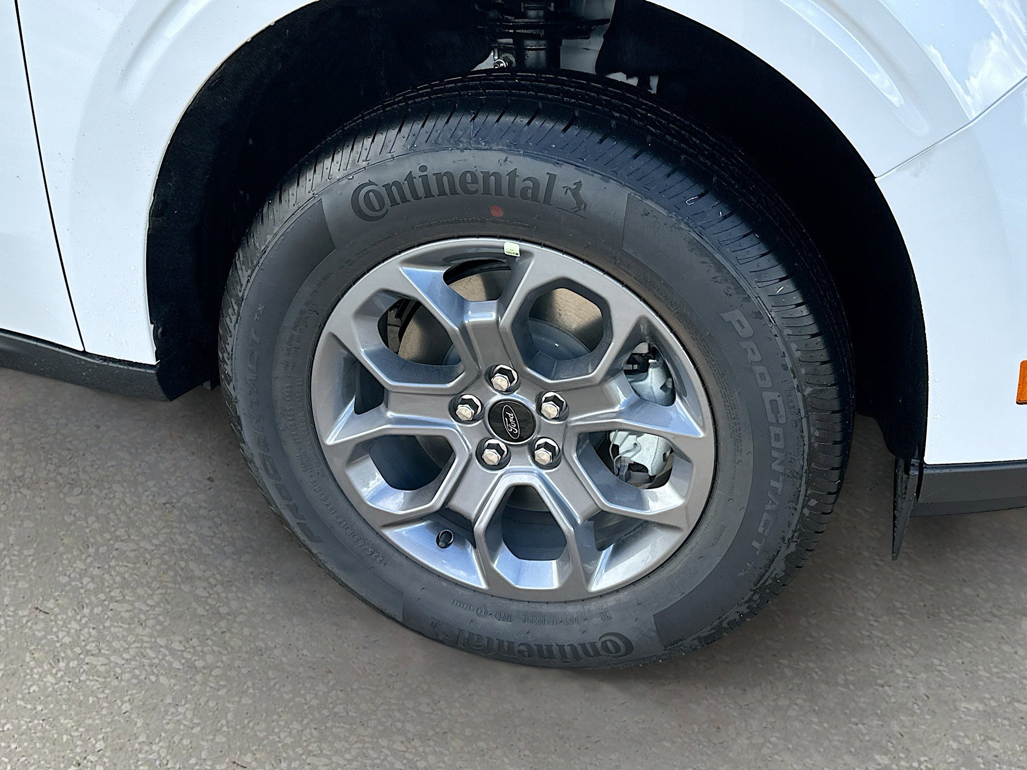 New 2026 Ford Maverick XLT w/ XLT Luxury Package FWD image 18