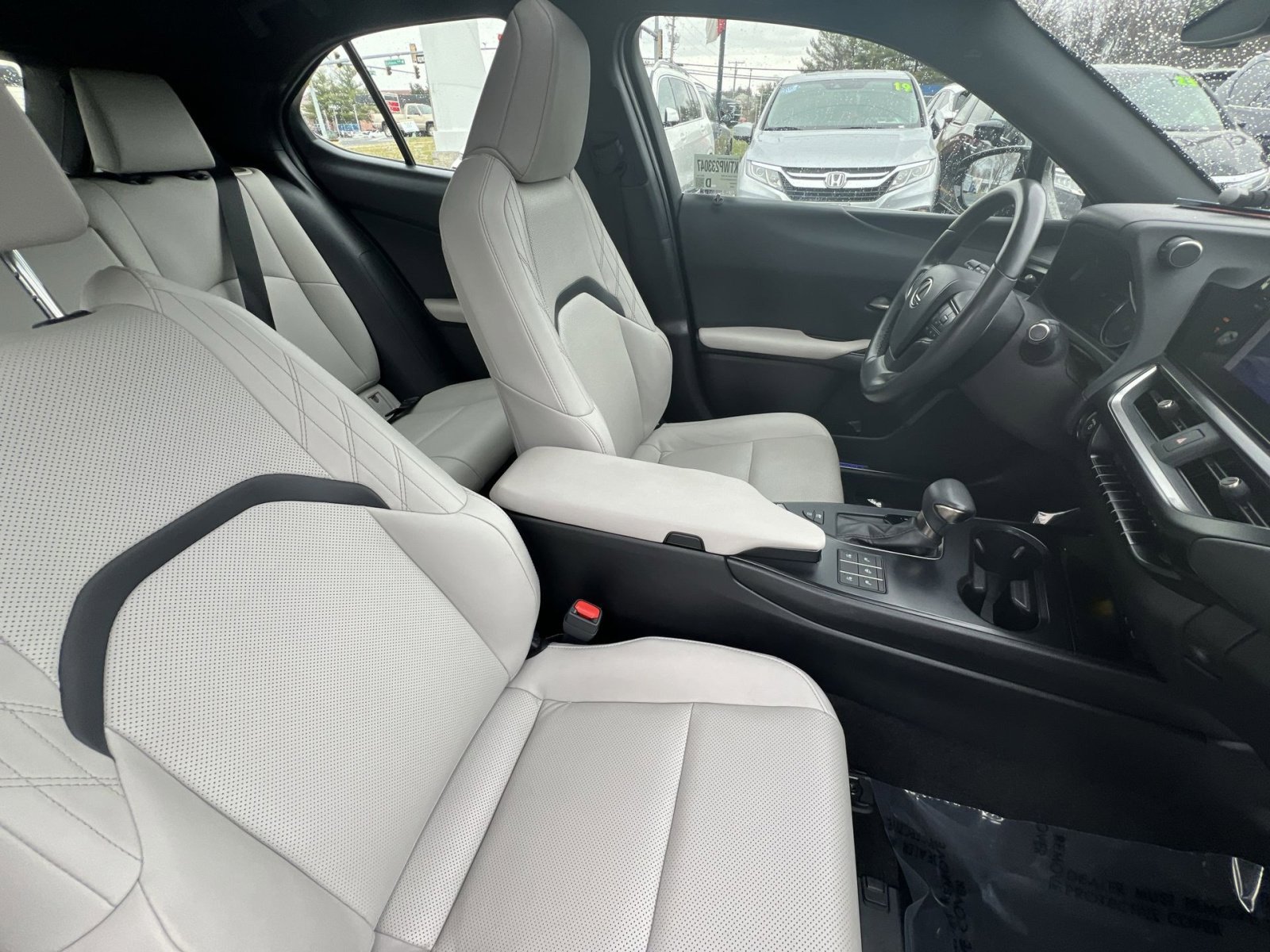 Used 2023 Lexus UX 250h FWD w/ Accessory Package (Z1) image 26