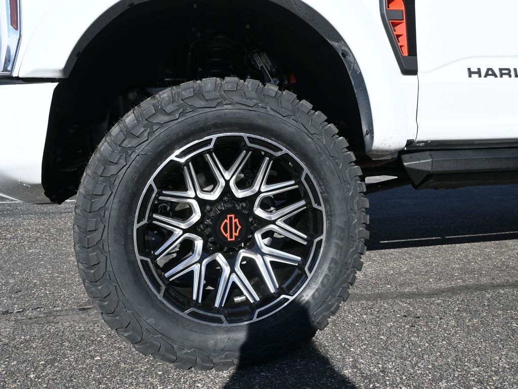 New 2026 Ford F250 Lariat w/ Black Appearance Package image 7