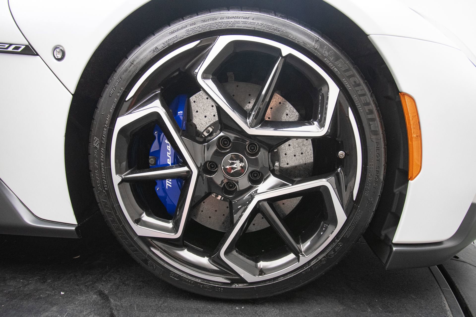 Used 2022 Maserati MC20 Coupe RWD image 47
