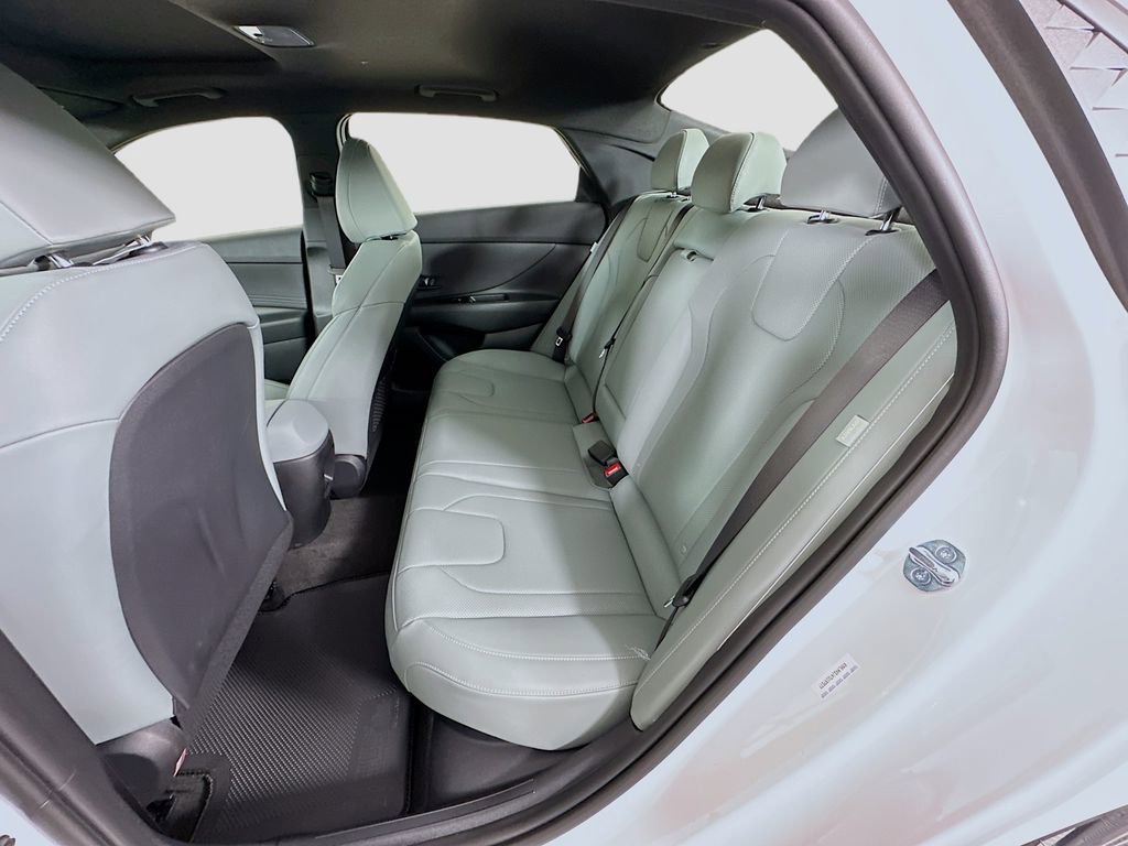 New 2026 Hyundai Elantra Limited image 17