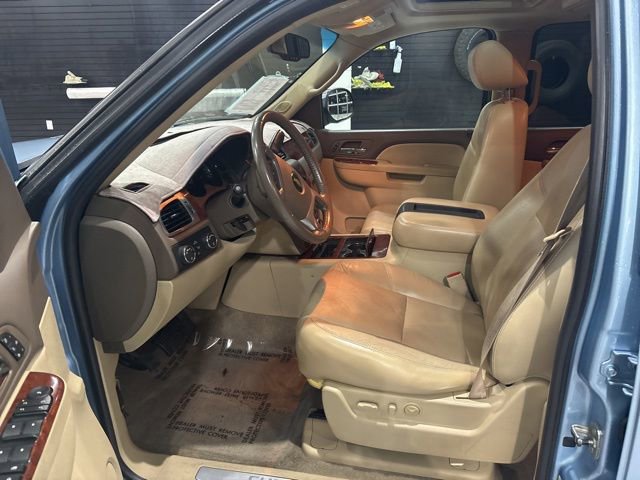 Used 2011 Chevrolet Suburban LTZ image 10