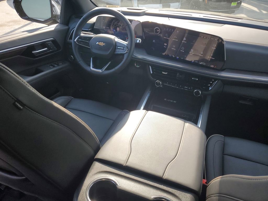 Used 2025 Chevrolet Tahoe Premier RWD image 12