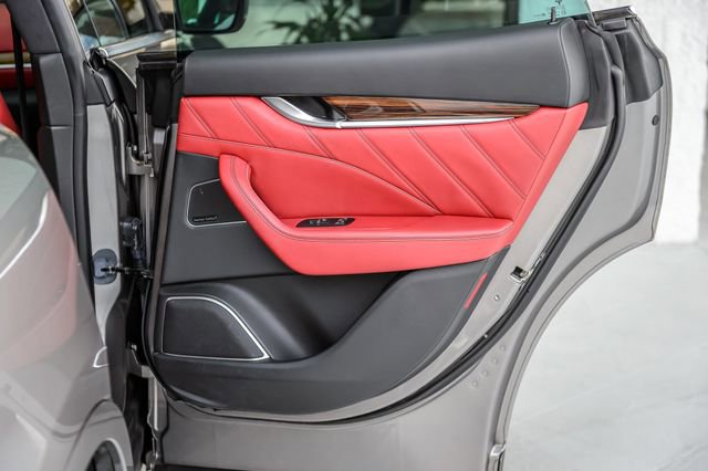 Used 2019 Maserati Levante GranLusso image 54