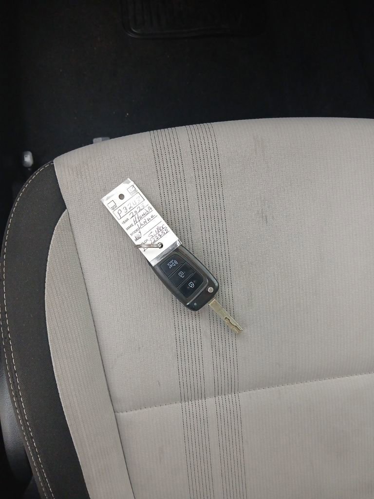 Used 2023 Hyundai Venue SEL image 35