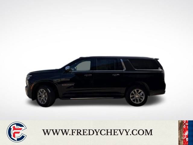 Used 2025 Chevrolet Suburban Premier AWD/4WD image 8