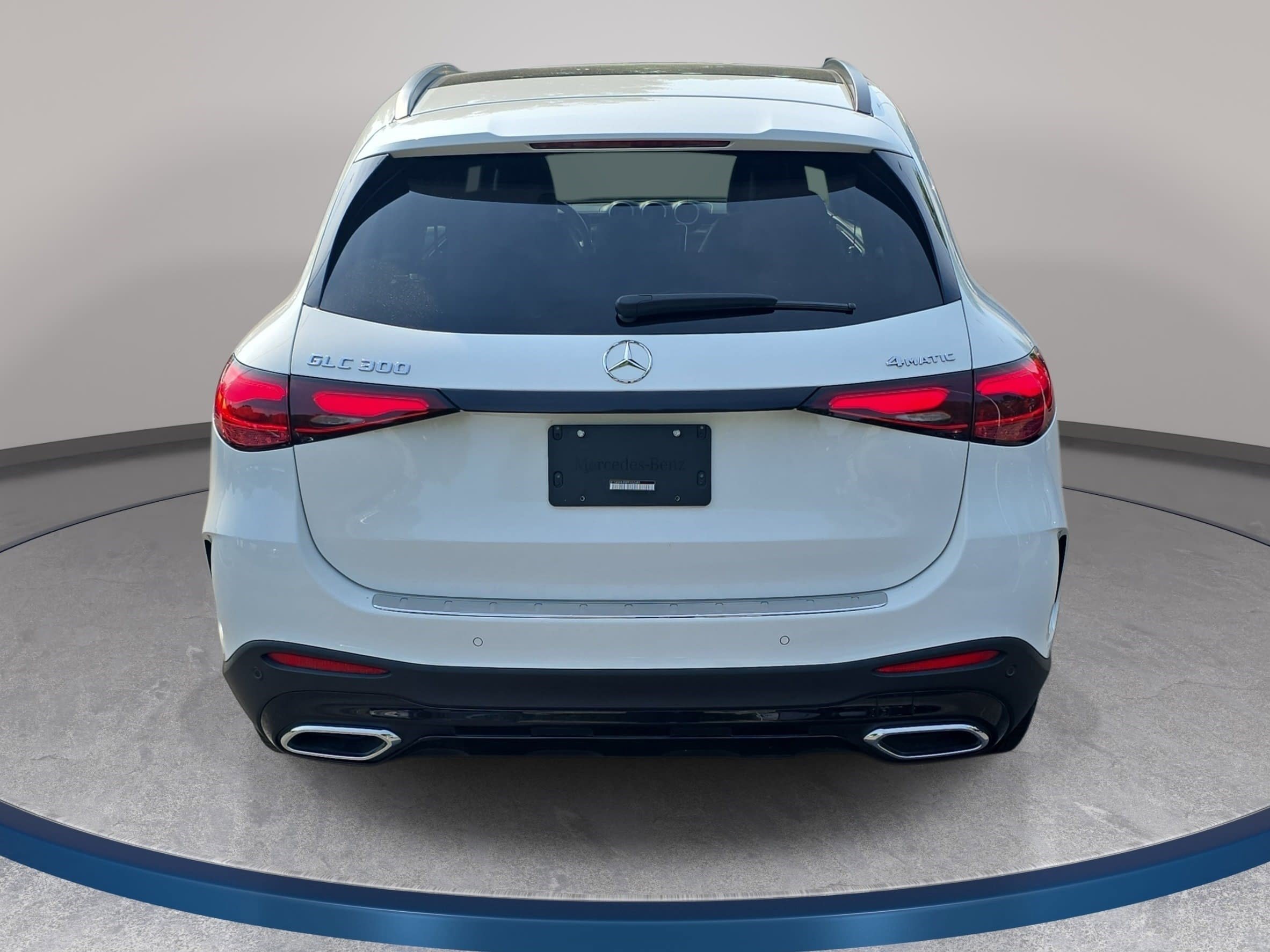 Used 2023 Mercedes-Benz GLC 300 4MATIC w/ AMG Line image 6