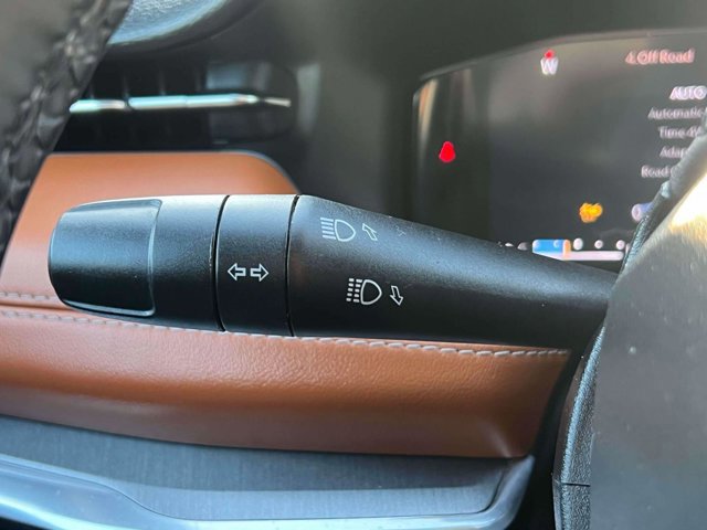 Used 2023 Jeep Compass Limited w/ Elite Group image 23