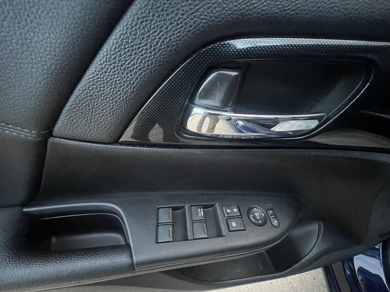 Used 2015 Honda Accord Sport image 14