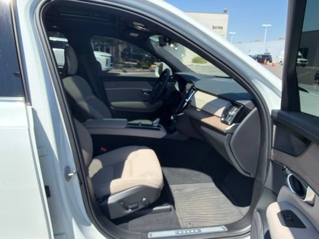Used 2025 Volvo XC90 B6 Plus w/ Protection Package Premier AWD/4WD image 16