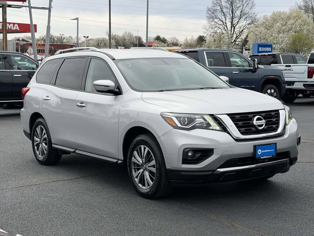 Used 2018 Nissan Pathfinder SV