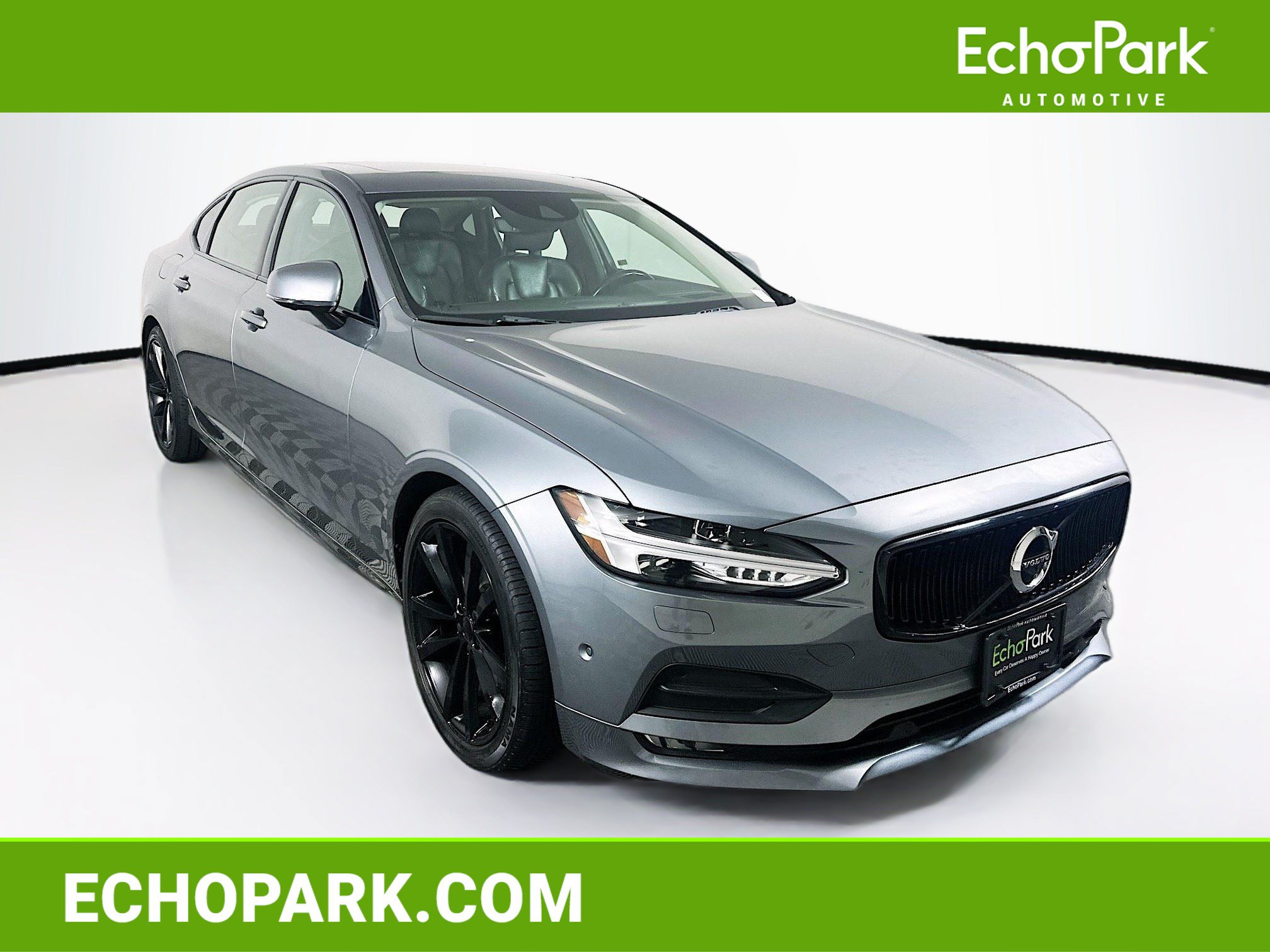 Used 2019 Volvo S90 T5 Momentum FWD image 1