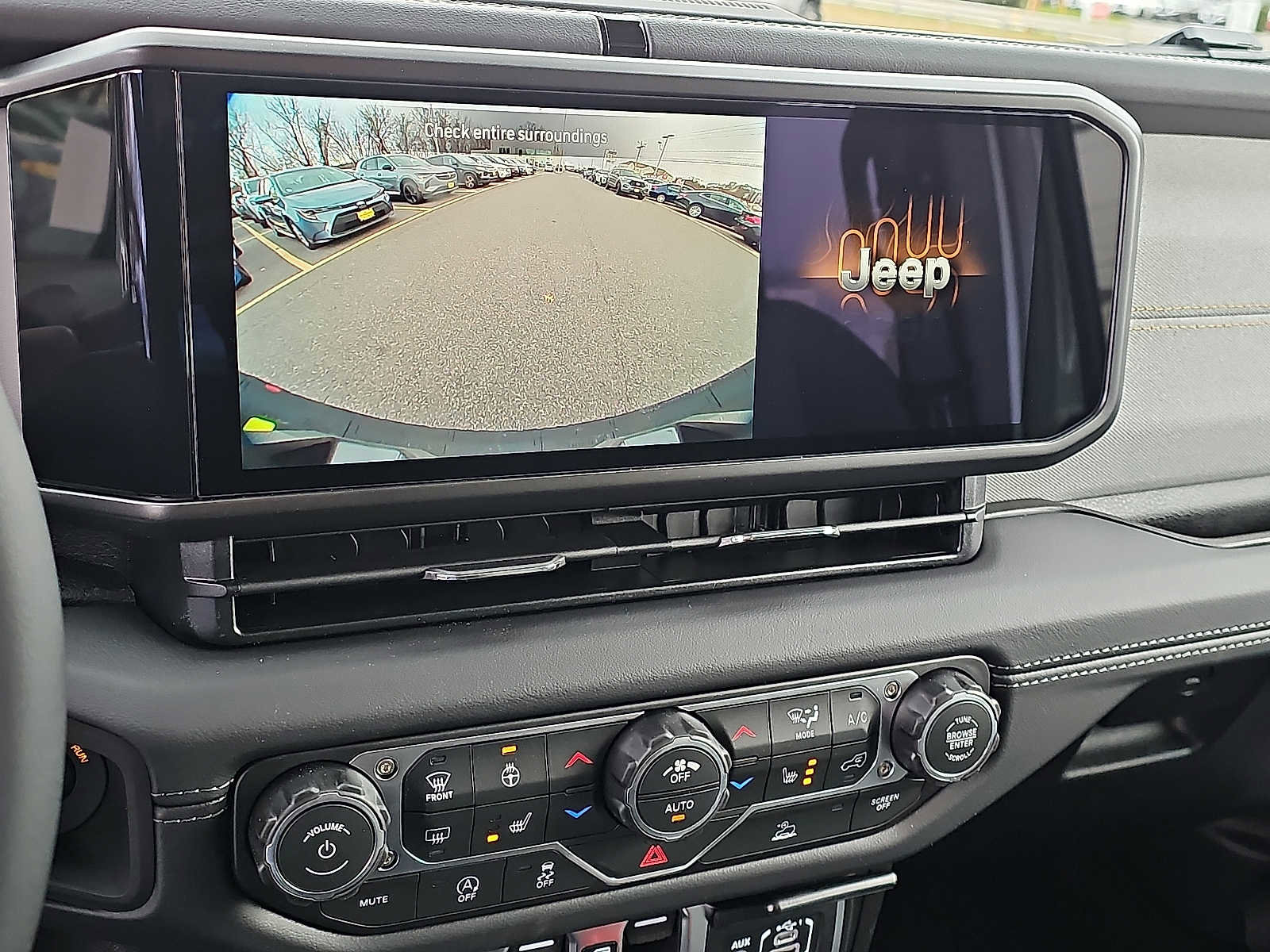 New 2026 Jeep Wrangler Unlimited Sahara image 12