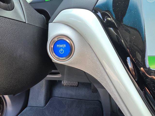 Used 2021 Chevrolet Bolt LT FWD image 25