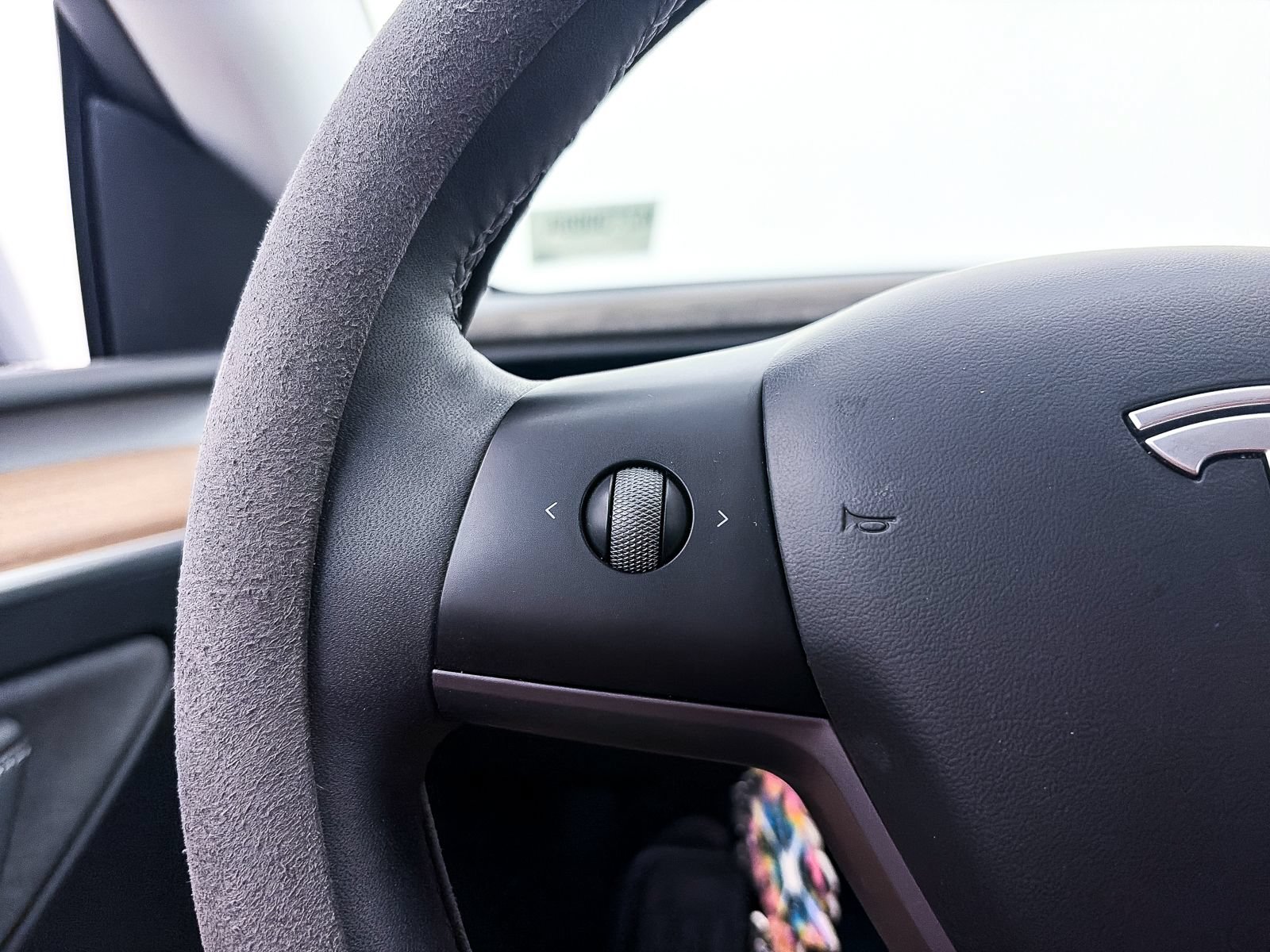 Used 2025 Tesla Model Y Long Range RWD image 29