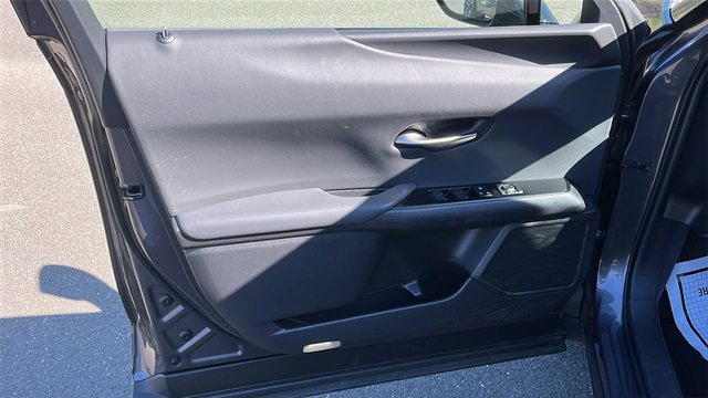 Used 2024 Lexus UX 250h F Sport image 9