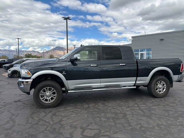 Used 2014 RAM 3500 Laramie w/ Cold Weather Group AWD/4WD image 12