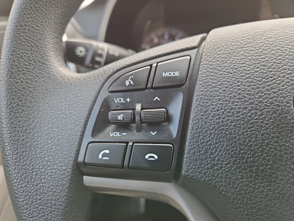 Used 2020 Hyundai Tucson Value w/ Winter Weather Package image 30