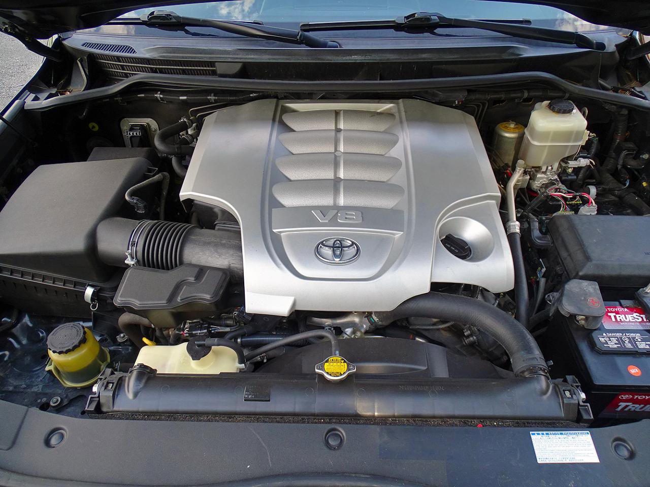 Used 2015 Toyota Land Cruiser AWD/4WD image 16
