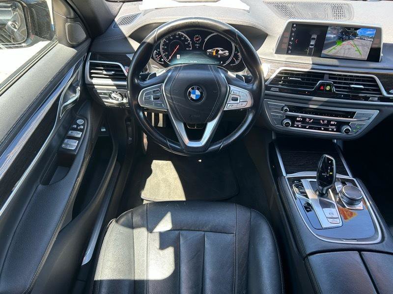 Used 2018 BMW 740i RWD image 9