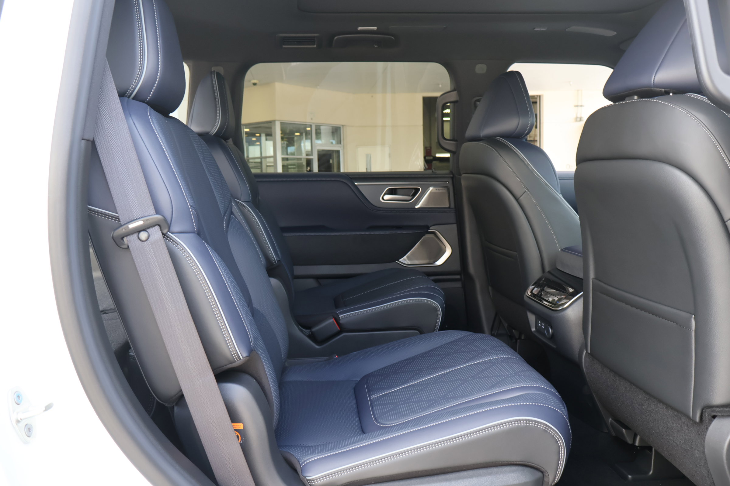 New 2026 INFINITI QX80 4WD image 22