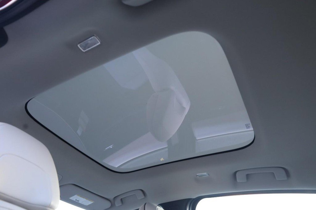 New 2026 Nissan Leaf Platinum+ w/ Cargo Package (Platinum+) image 9