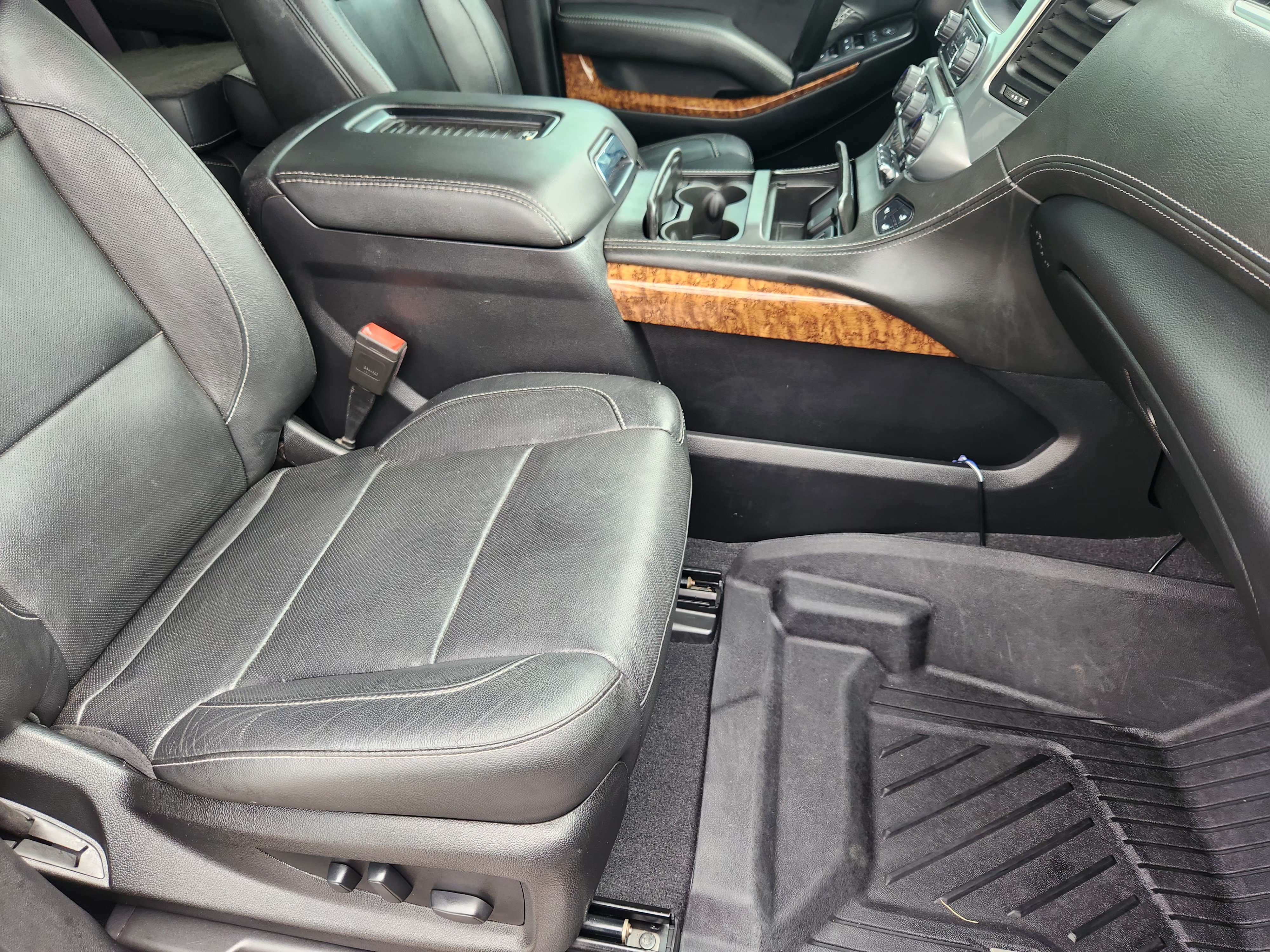 Used 2020 Chevrolet Tahoe Premier AWD/4WD image 15