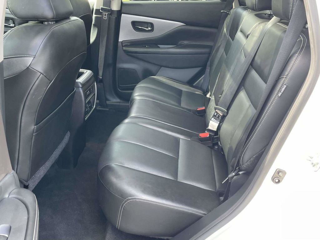 Used 2023 Nissan Murano SL w/ SL Moonroof Package image 10