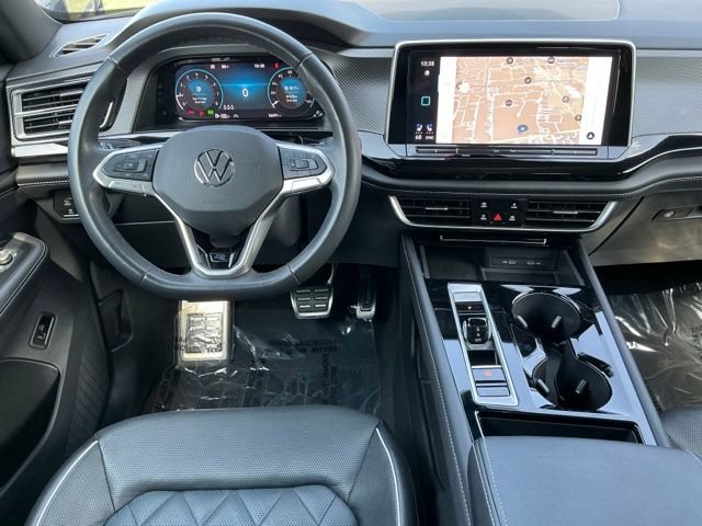 Used 2024 Volkswagen Atlas Cross Sport SEL Premium R-Line AWD/4WD image 13