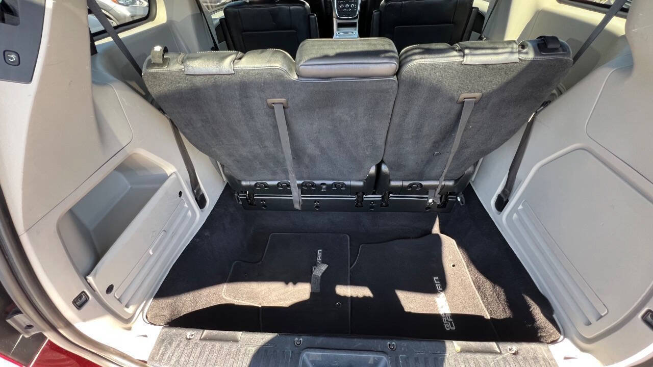 Used 2017 Dodge Grand Caravan SXT FWD image 34