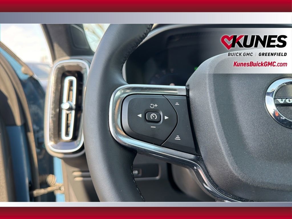 Used 2024 Volvo XC40 B5 Core AWD/4WD image 19