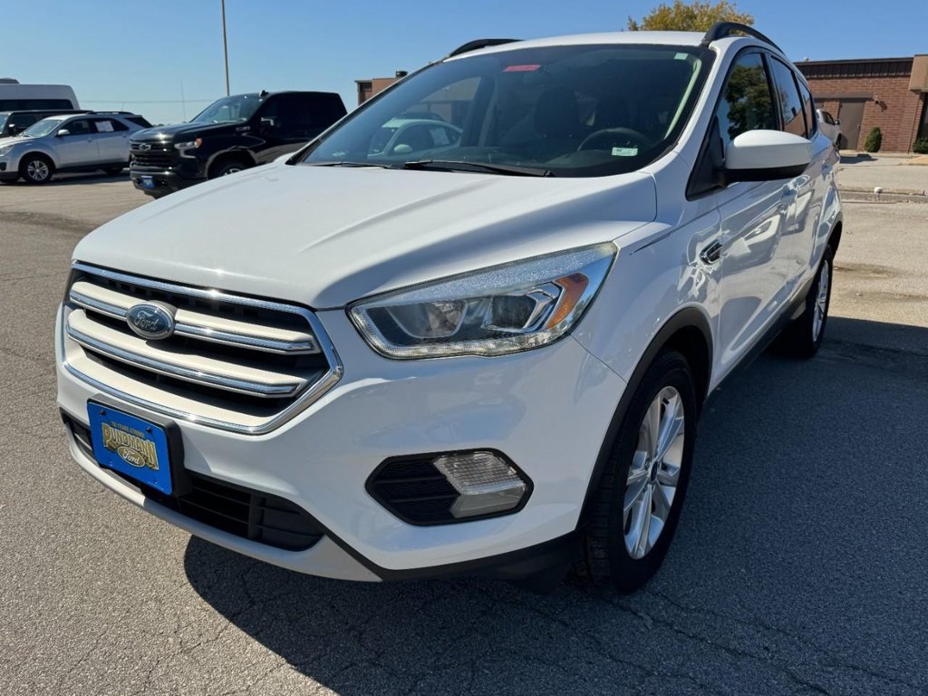 Used 2017 Ford Escape SE w/ Equipment Group 201A FWD image 8