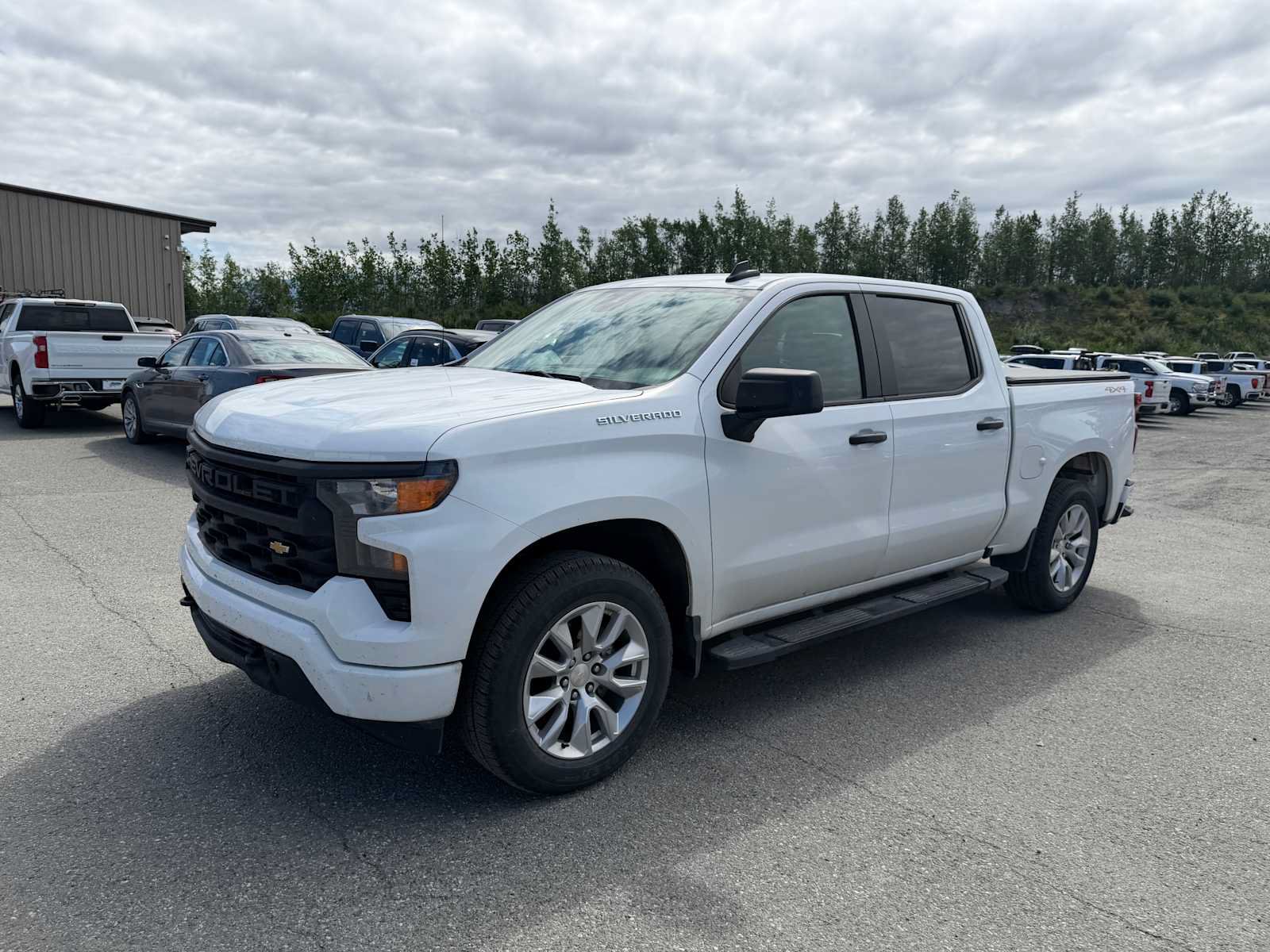 Used 2022 Chevrolet Silverado 1500 Custom AWD/4WD image 3
