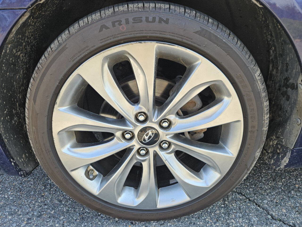 Used 2011 Hyundai Sonata SE w/ Navigation & Sunroof Pkg 4 FWD image 22