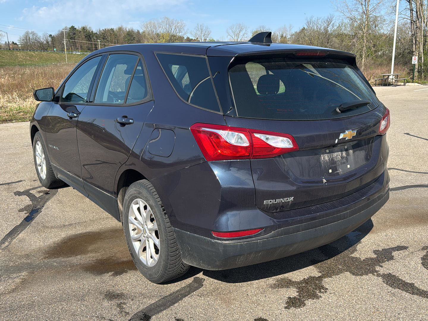 Used 2019 Chevrolet Equinox LS image 3