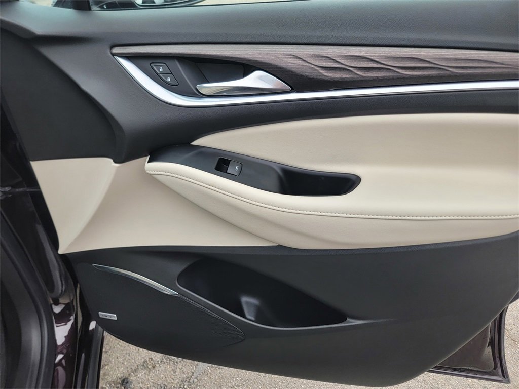 Used 2023 Buick Enclave Avenir w/ Avenir Technology Package image 26