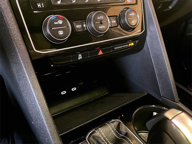 Used 2022 Volkswagen Atlas SE image 28