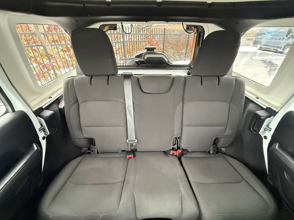 Used 2022 Jeep Wrangler Unlimited Sahara w/ LED Lighting Group image 24