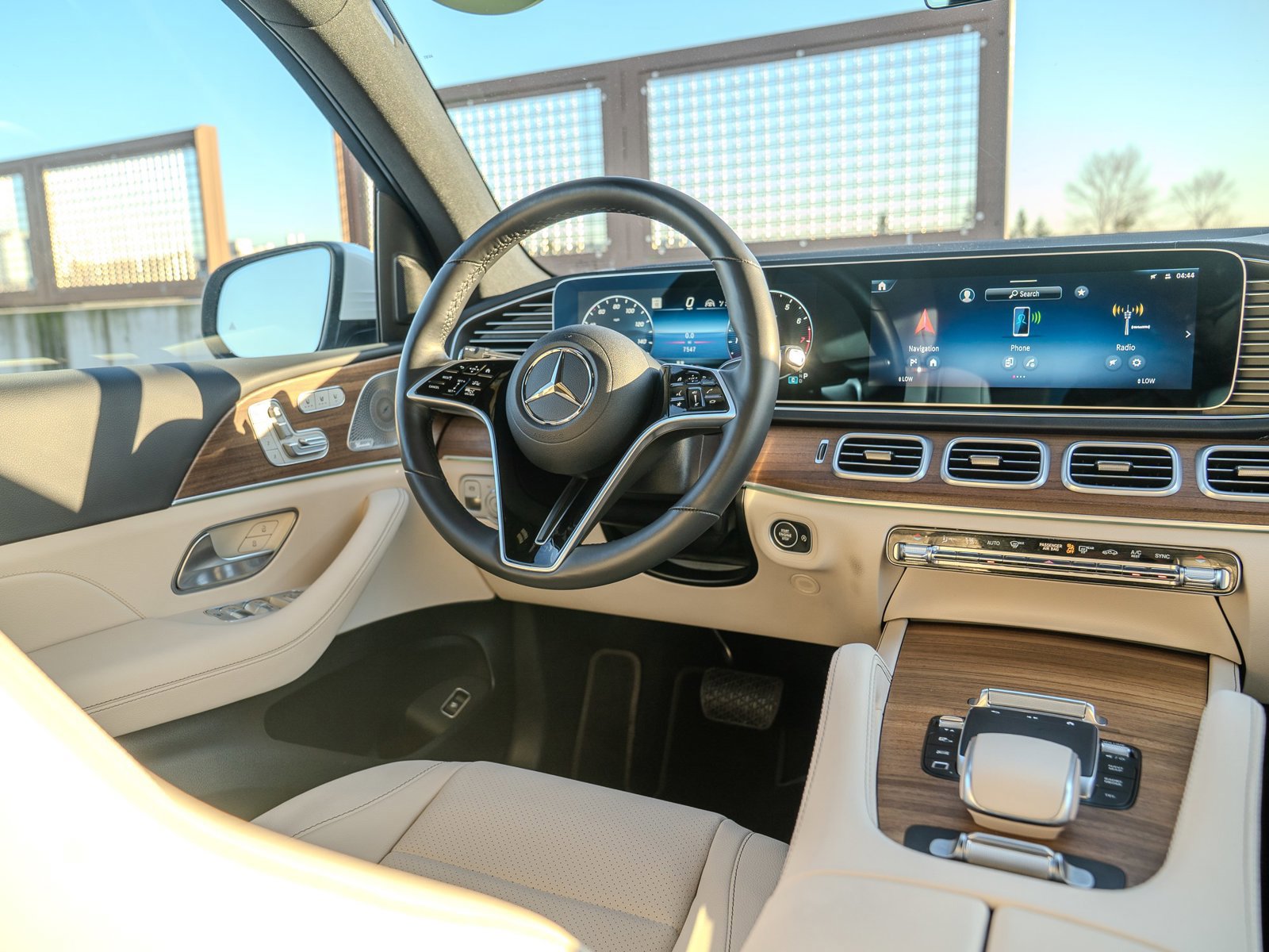 Used 2025 Mercedes-Benz GLS 450 4MATIC image 26