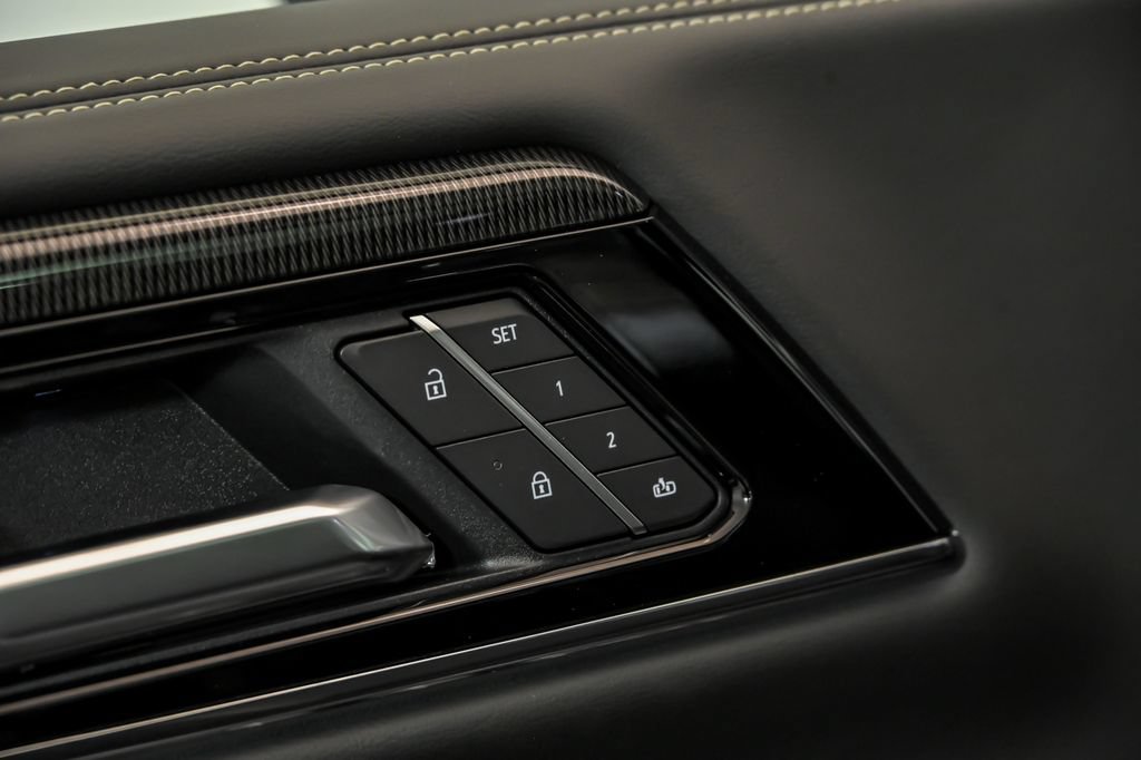 New 2026 GMC Yukon Elevation w/ Elevation Premium Package AWD/4WD image 6