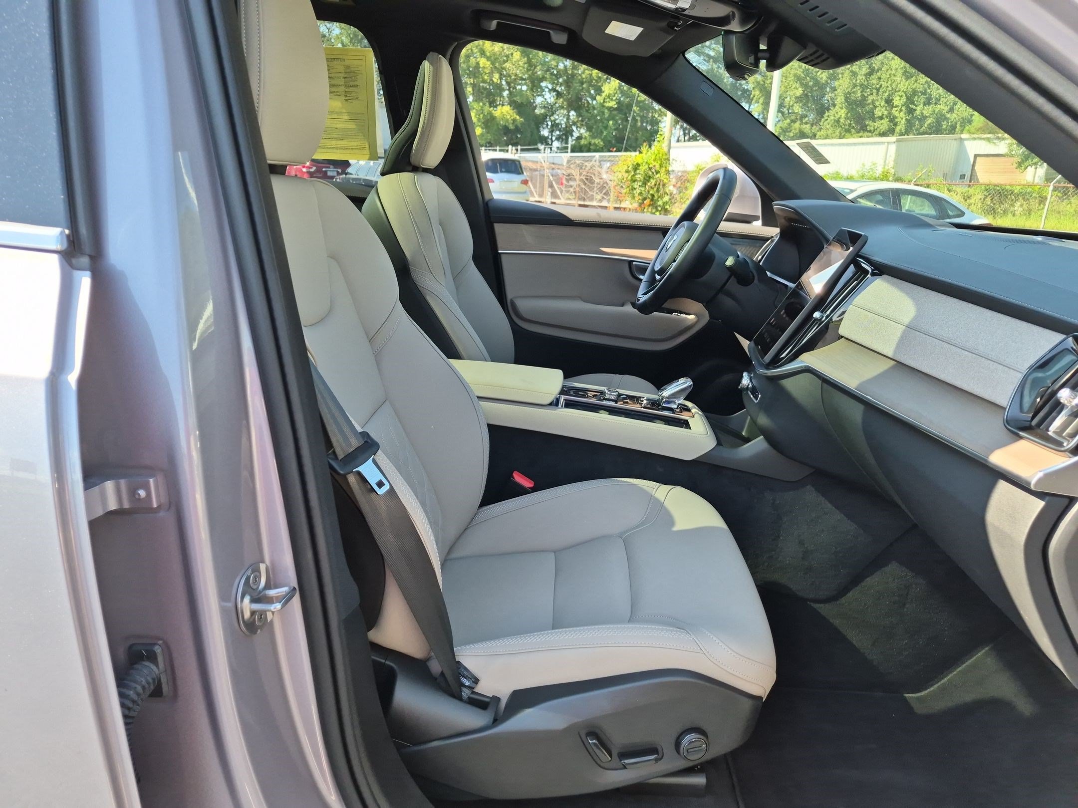 Used 2026 Volvo XC90 B6 Plus AWD/4WD image 34