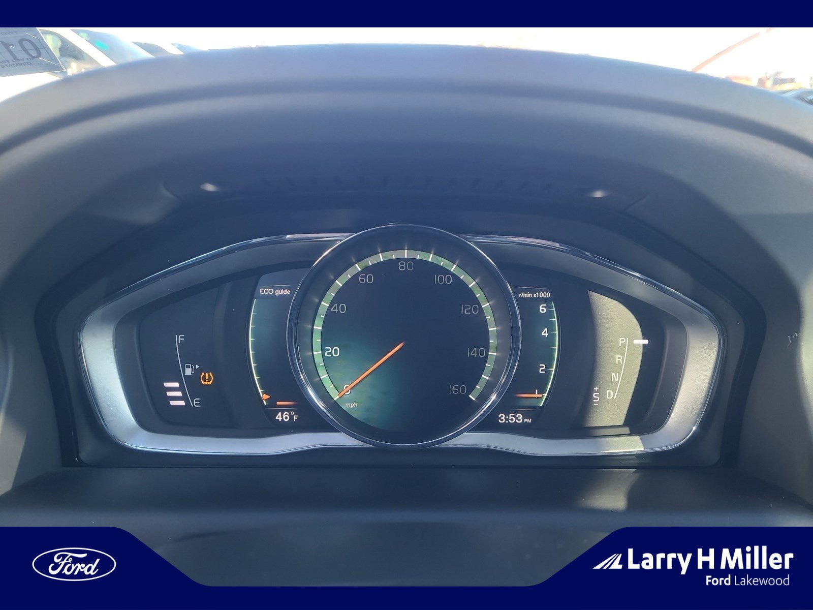 Used 2017 Volvo XC60 T5 Dynamic w/ Preferred Option Package image 11