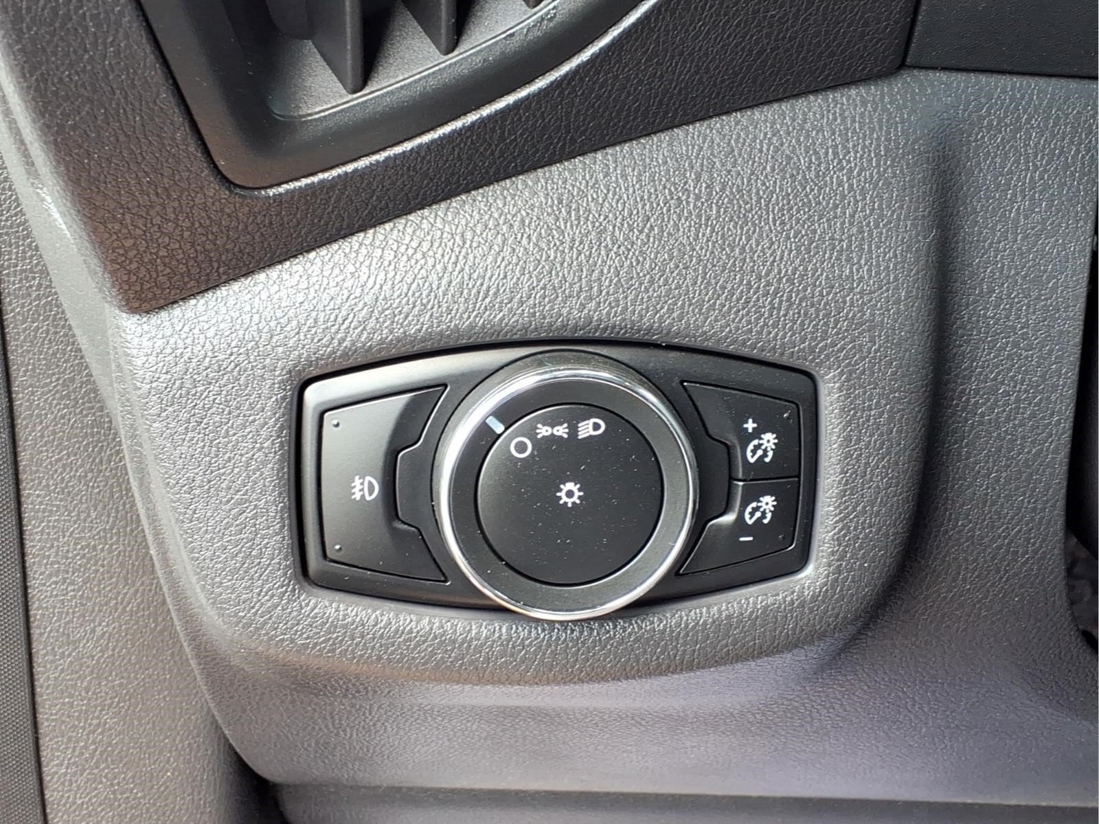 Used 2014 Ford Transit Connect XLT FWD image 18