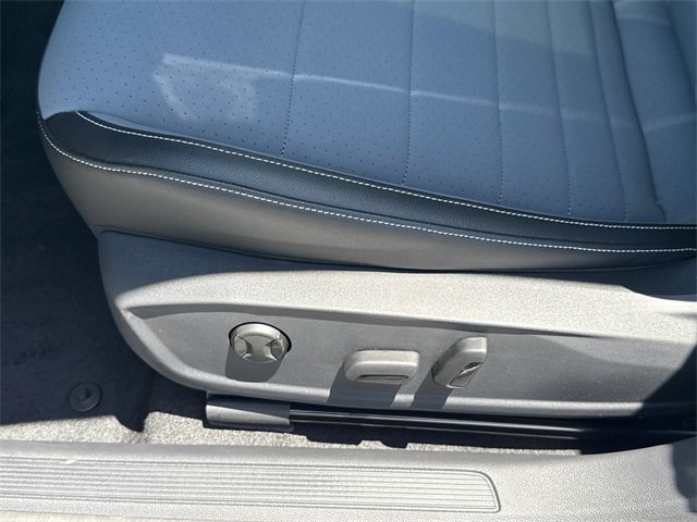 New 2025 Volkswagen Jetta SE image 37