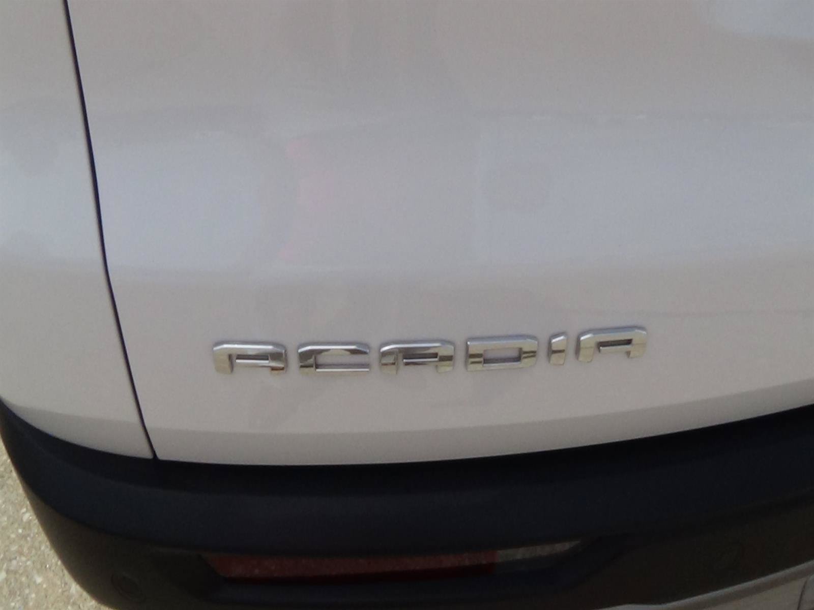 Used 2025 GMC Acadia Elevation FWD image 10