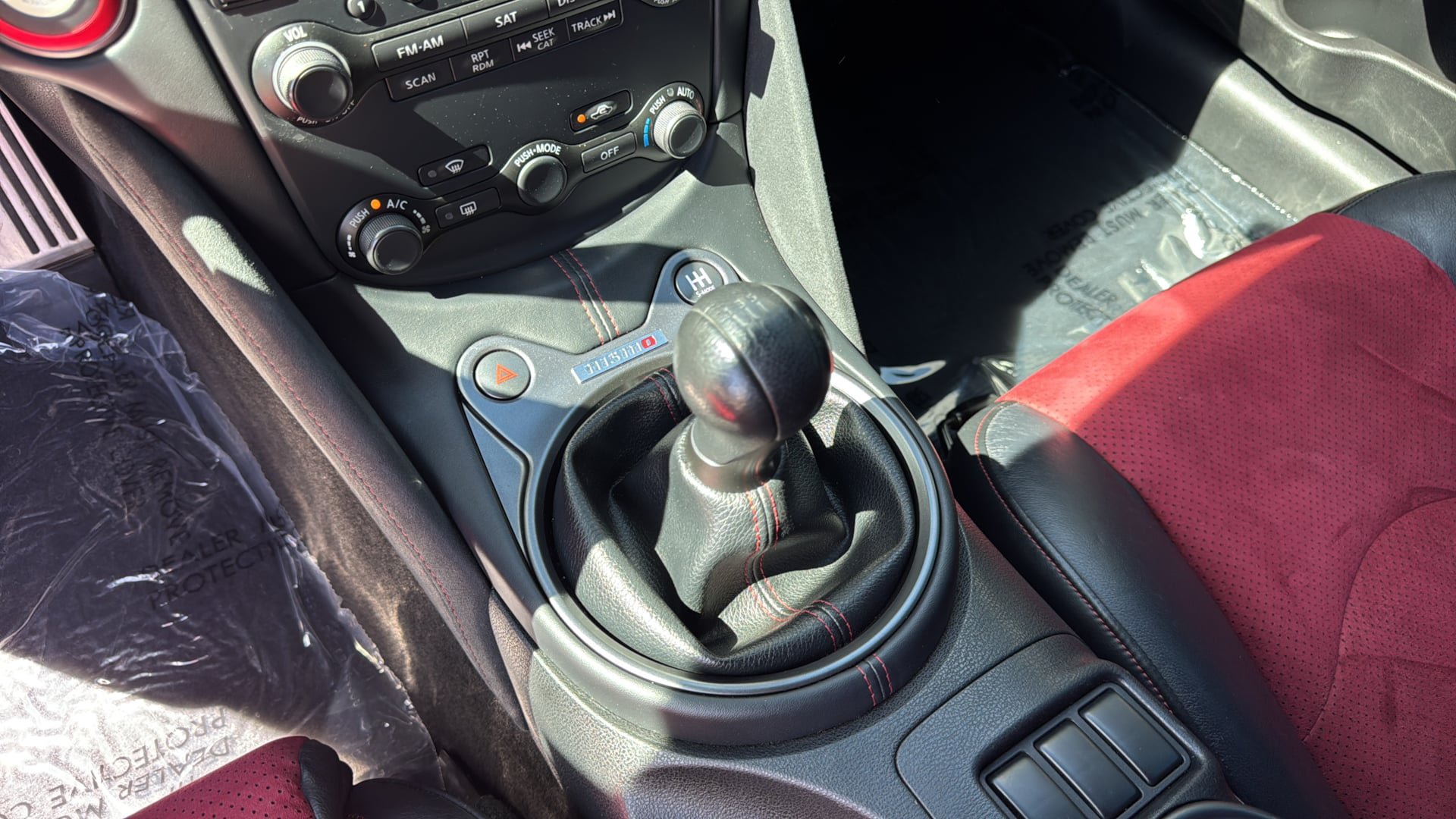 Used 2016 Nissan 370Z NISMO RWD image 23