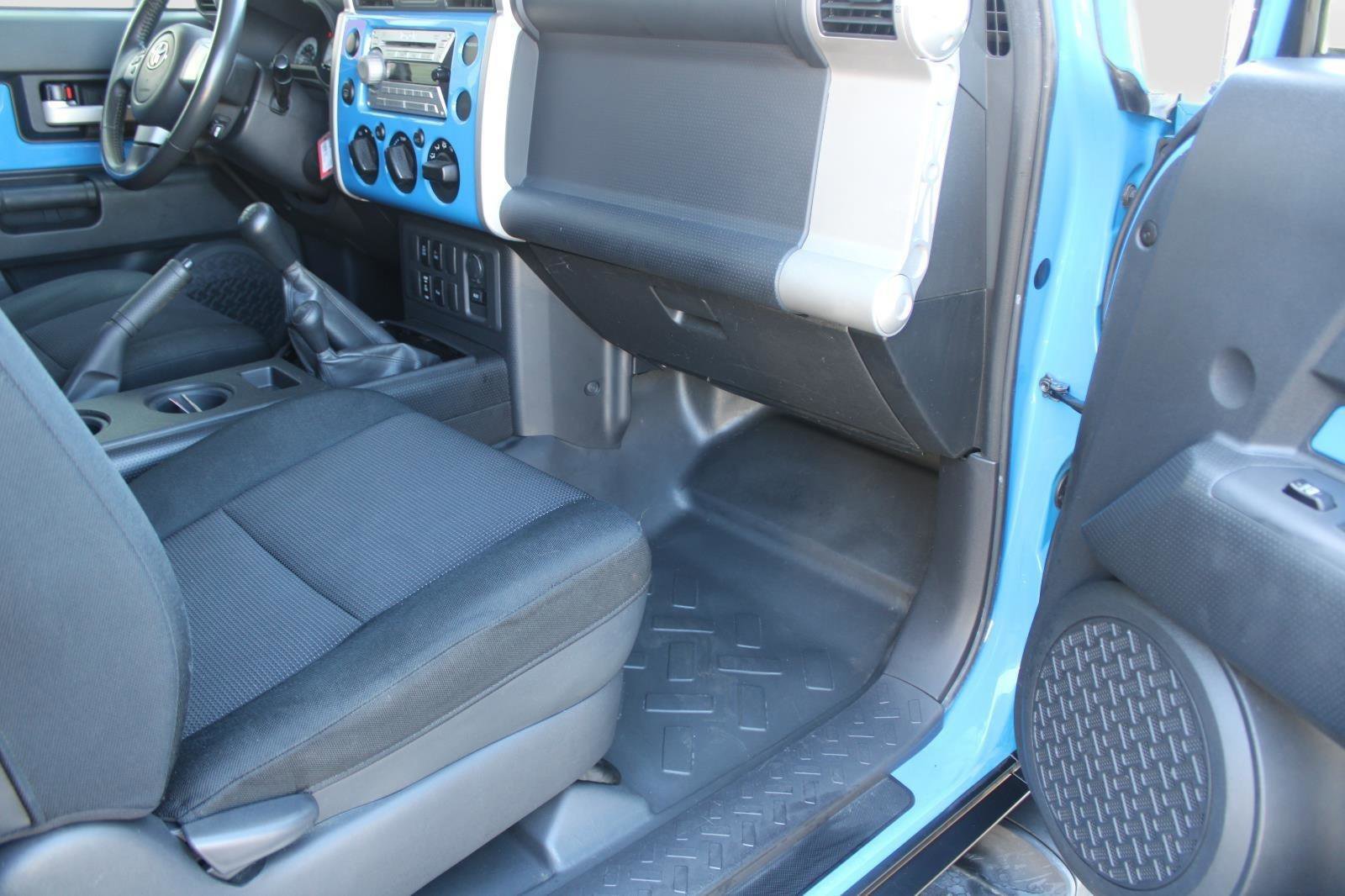 Used 2007 Toyota FJ Cruiser 4WD image 38