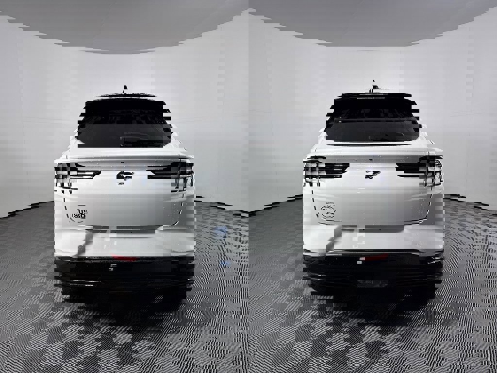 Used 2022 Ford Mustang Mach-E Premium image 11