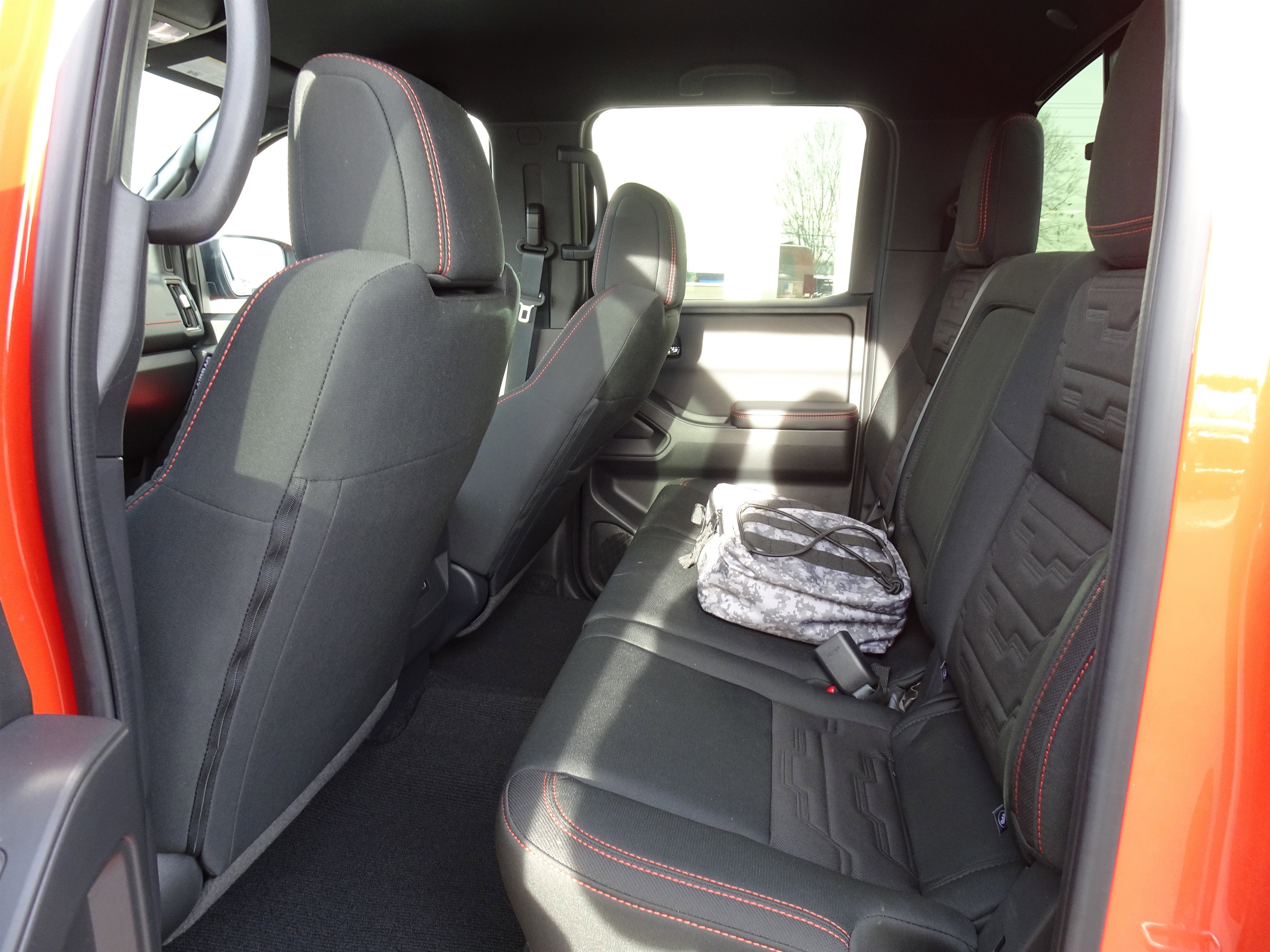 Used 2025 Nissan Frontier PRO-4X image 16