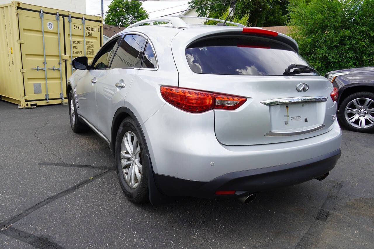 Used 2010 INFINITI FX35 AWD w/ Navigation Pkg image 5